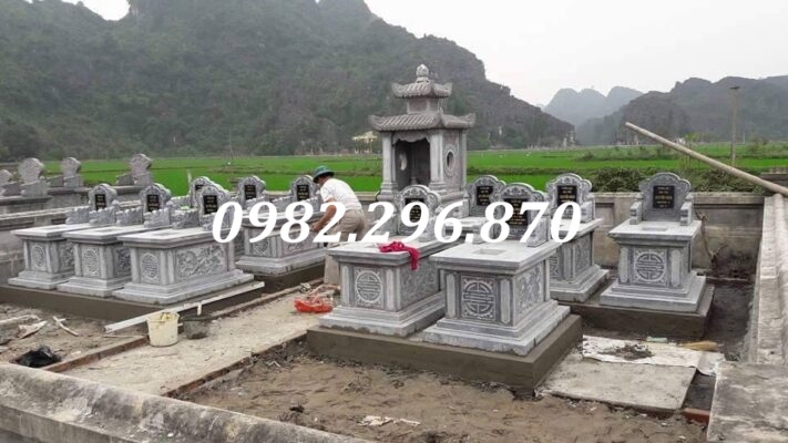 Khu lăng mộ đá tại Quảng Ninh