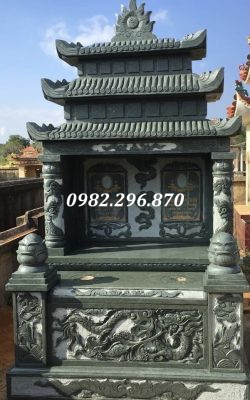 Mộ đá đôi xanh rêu